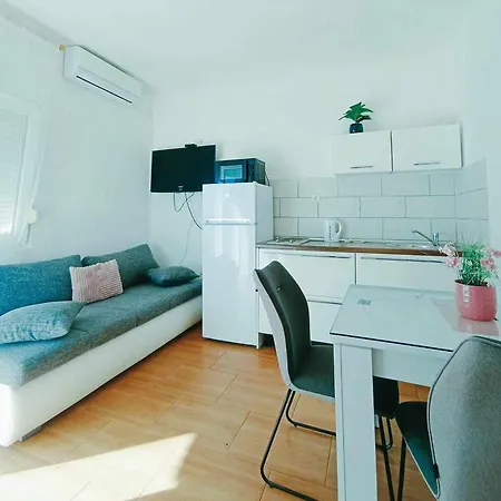 Guest house Jagoda 3*